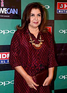 farah khan : चप्पल पहनकर पूजा करने पहुंचीं फराह खान 